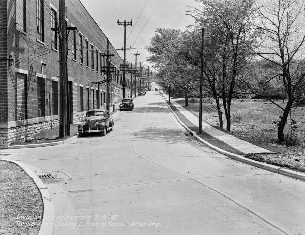 Historic photo of Tarpis Avenue and the Hyde Park Carbarns