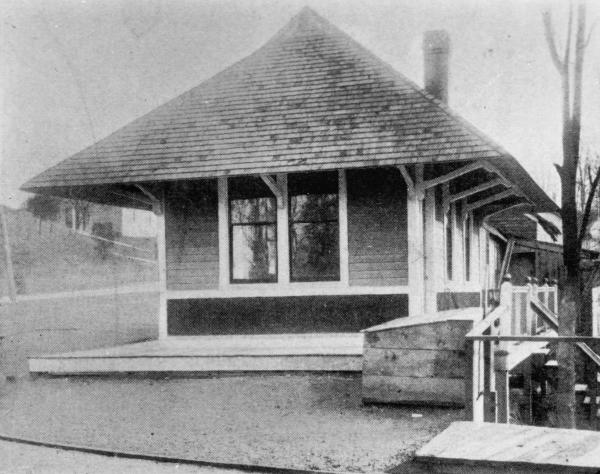 Historic photo of the CL&A Cleves Junction station, which was only used for three years before the tracks were rerouted