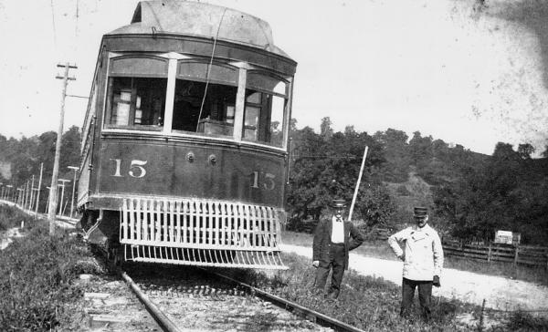 Historic photo of CL&A car #15 at the state line on US-50 Louisville Pike