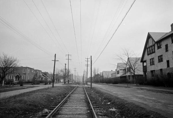 Historic photo of former CM&B tracks on Murray Avenue in Mariemont,