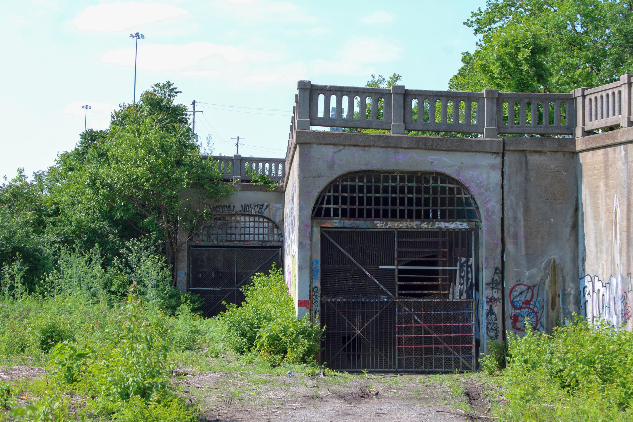 0054_Hopple_both_portals_2