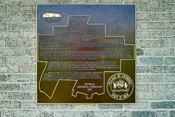 Miami & Erie Canal historical plaque on the Evendale pump house