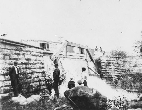 Historic photo of the Miami & Erie Canal aqueduct over Dick's Creek in Excello in approximately 1890