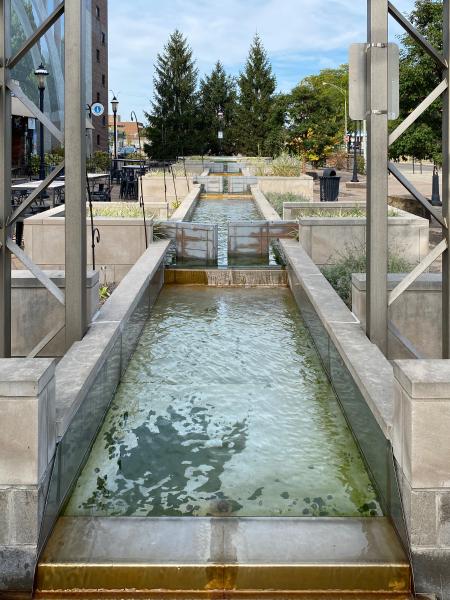 Miami & Erie Canal memorial fountain at Central and Verity in Middletown