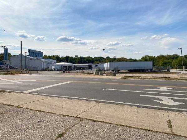 Miami & Erie Canal route crossing Dixie Highway at R Good Industries south of Franklin