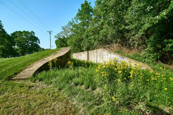 Miami & Erie Canal Sunfish Lock near Crains Run Nature Park about halfway between Franklin and Miamisburg