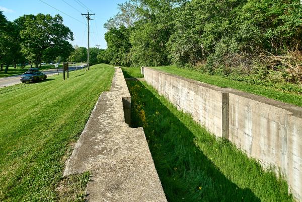 Miami & Erie Canal Sunfish Lock above the lower gate