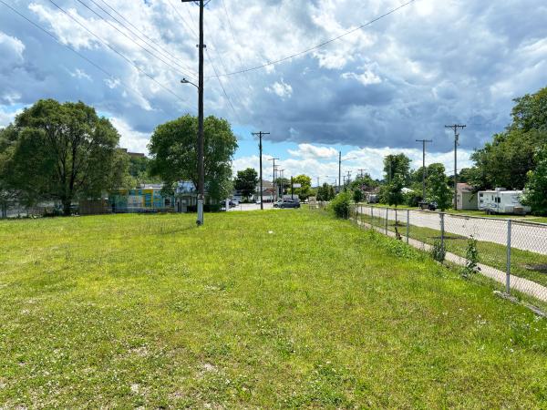 Location of Miami & Erie Canal Miamisburg lock #26 at Lock Street and 1st Street