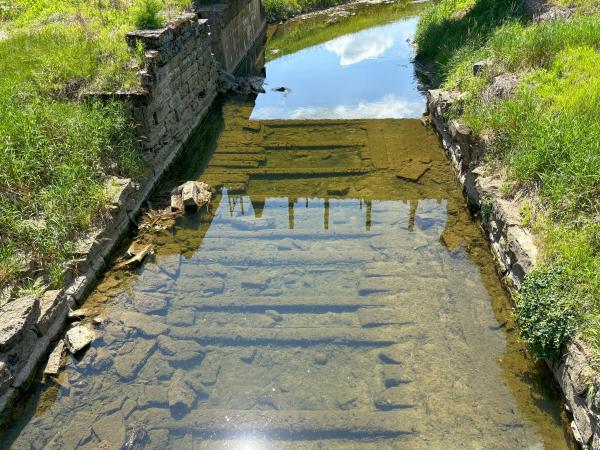 Miami & Erie Canal aqueduct remnants over Peters Creek