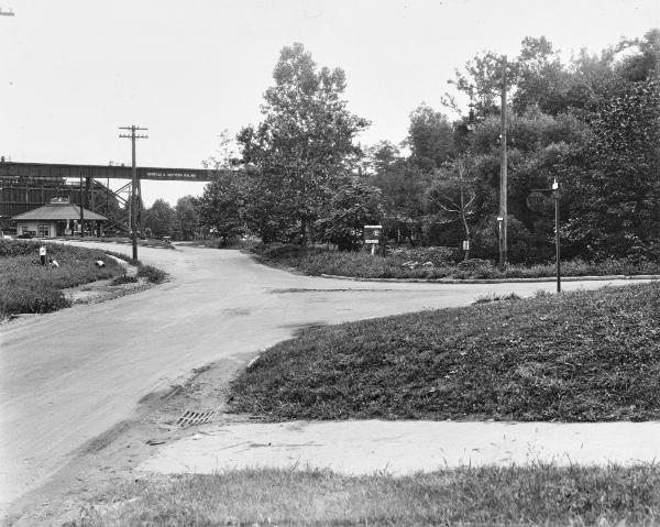 Historic photo of Duck Creek Road and the N&W Hyde Park Branch trestle at Dana Avenue
