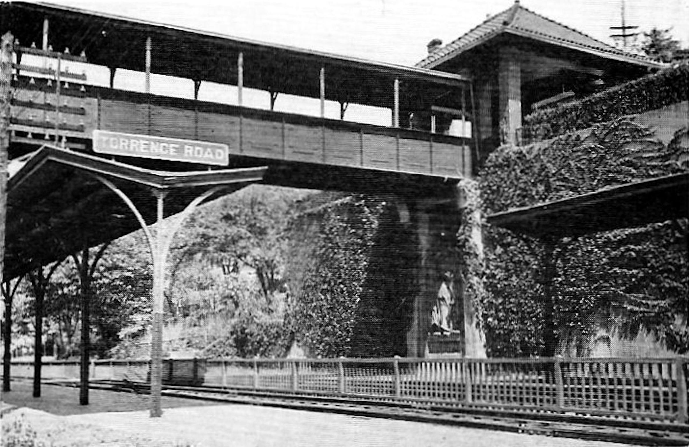 0048_TorrenceRoadStationphoto