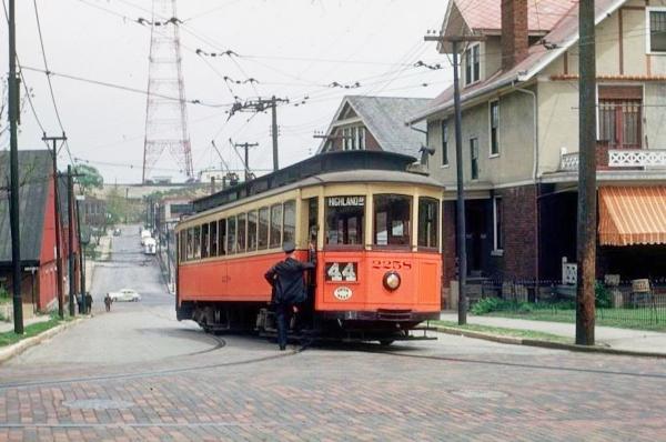 Historic photo of a streetcar at Highland and Kinsey Avenue in Mt. Auburn in 1950